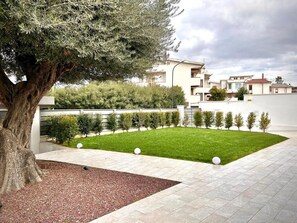 Property grounds - Villa Noga Rooms (Selargius)