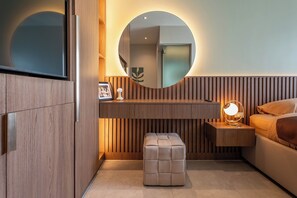2 bedrooms, Internet, bed sheets - Sky Oasis Penthouse – Rooftop Terrace & Private Mini Pool, 2BR, nr 211B
NEW 2026 (Muang Pattaya)