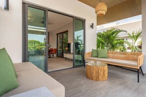 Terrace/patio - Sky Oasis Penthouse – Rooftop Terrace & Private Mini Pool, 2BR, nr 211B
NEW 2026 (Muang Pattaya)
