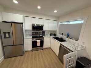 Private kitchen - Fresh !AF! As Fresh (Whitehorse)