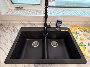 Interior - Fresh !AF! As Fresh (Whitehorse)