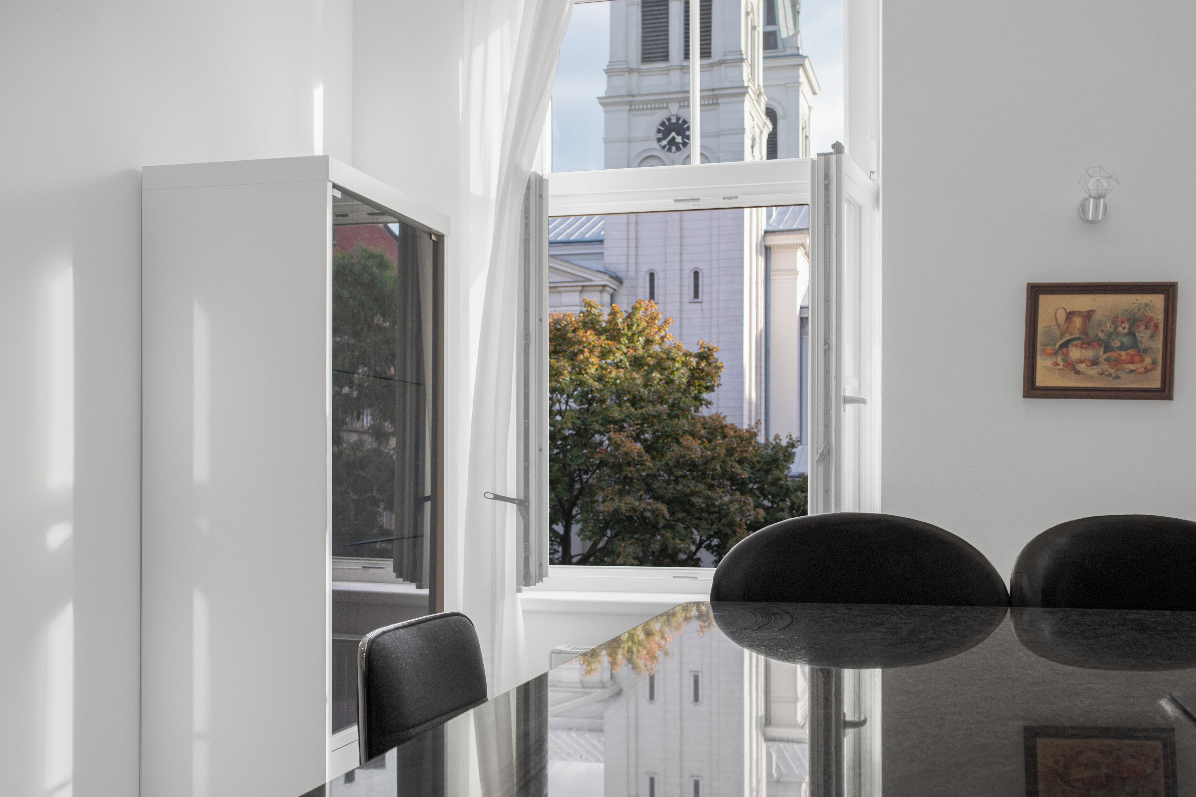 Basic Apartment | Dining