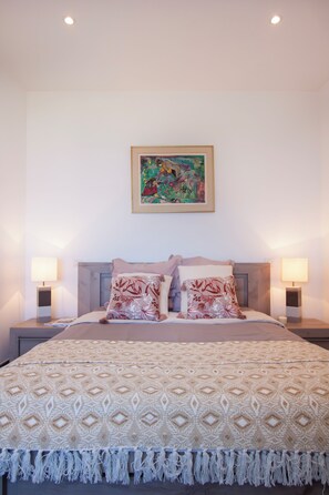 Internet, bed sheets - New T3 in a quiet location at the end of the village of Piana - Spectacular sea view (Piana)
