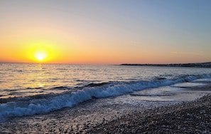 Beach - Calm Seaview Nest in Peyia - Unwind, Relax & Enjoy Stunning SeaView of Coral Bay (Pegeia)
