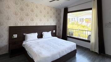 Habitación, balcón, vistas al jardín | Wifi gratis