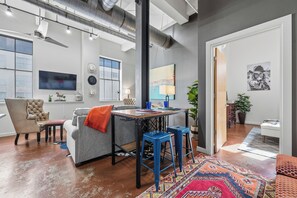 Interior - New Stylish Loft Downtown FTW in Sundance Square (Fort Worth)