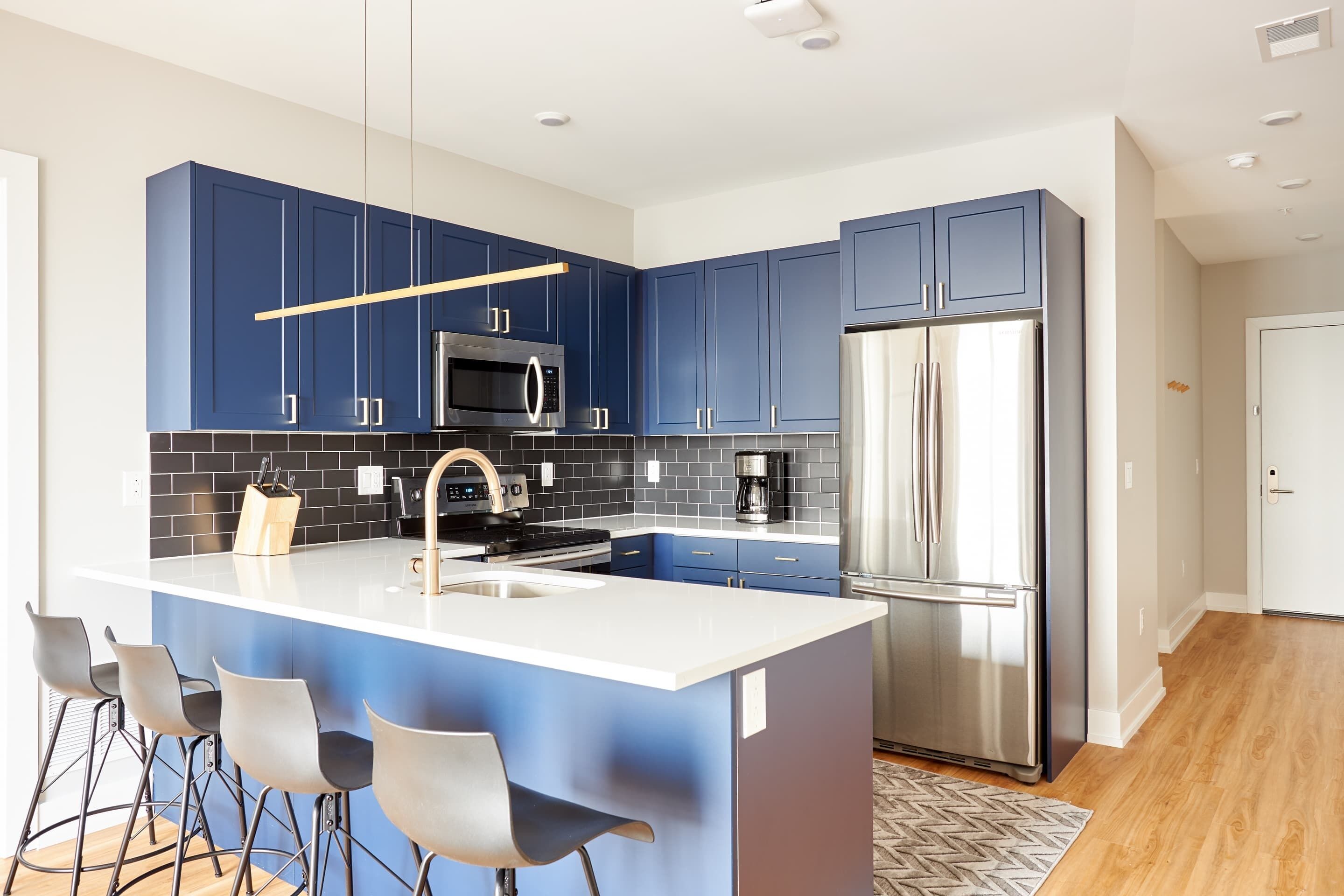 冰箱、微波炉、烤箱、炉灶