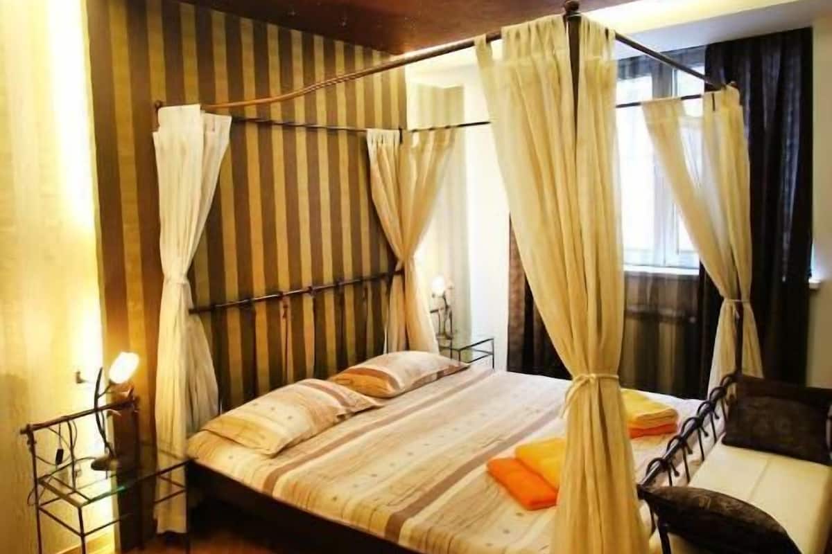 Soundproofing, iron/ironing board, free WiFi