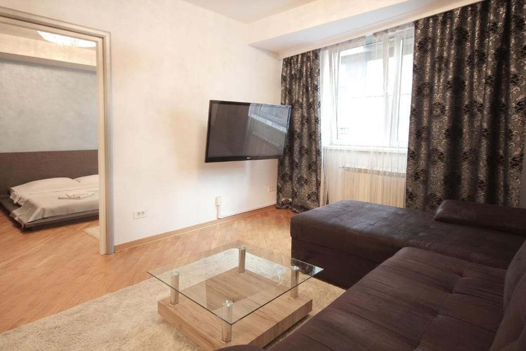 Apartment, 2 Bedrooms, City View | Living area