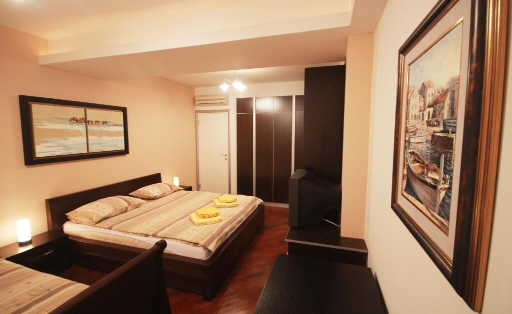 Soundproofing, iron/ironing board, free WiFi