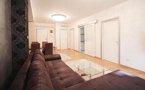 คอมฟอร์ทอพาร์ทเมนท์, 2 ห้องนอน, วิวเมือง | ภายใน