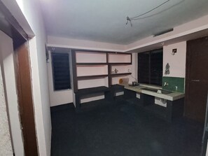 Interior - Lovely 2-bedroom house in Muriyad perfect for a relaxing getaway (Muriyad)