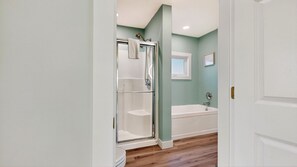 Hair dryer, towels - Owl's Nest | Under New Management! (Old Orchard Beach)