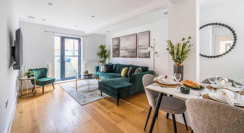 Central Apartment | Pet-Friendly, Wi-Fi, Netflix