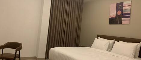 Skrivebord og wi-fi (inkludert)