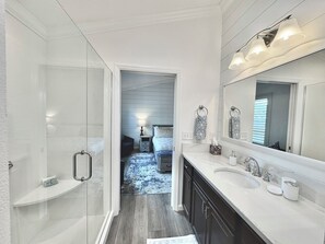 Hair dryer, towels - Living The Dream - 2/2 w/ Golf Cart in The Village of McClure (McClure, The Villages)