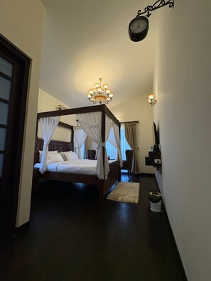 Deluxe Room - Lynton Resorts (Kotagiri)