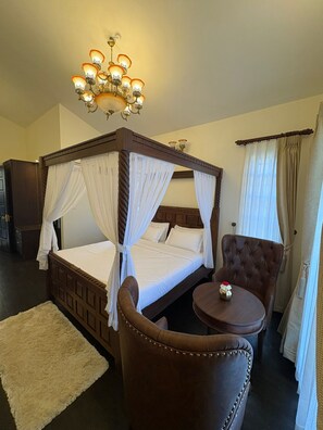 Deluxe Room - Lynton Resorts (Kotagiri)