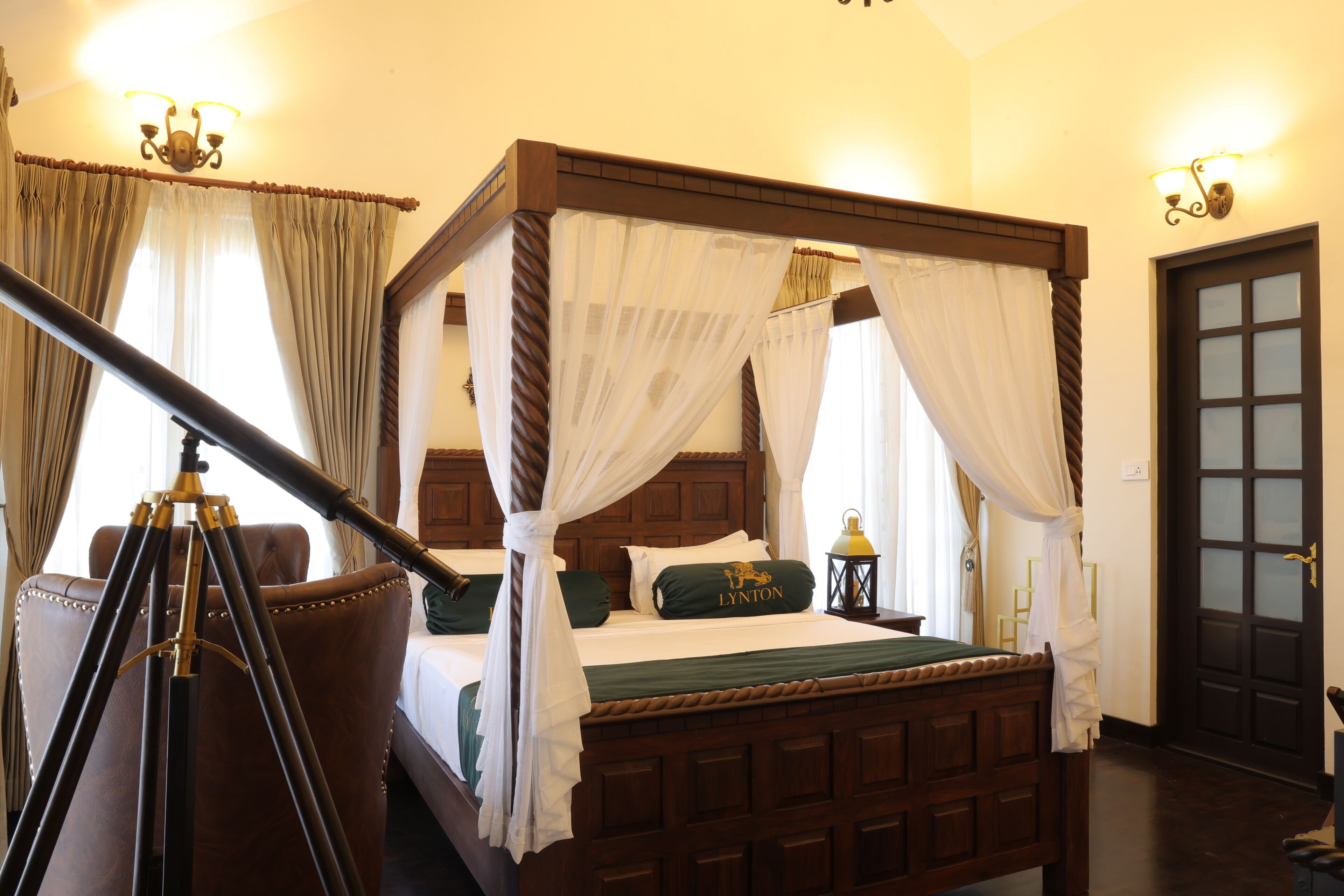 Deluxe Room | Hypo-allergenic bedding, individually decorated, individually furnished