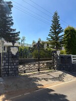 Deluxe Room | Property grounds