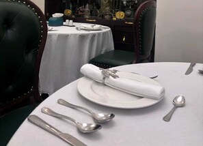 Dining - Lynton Resorts (Kotagiri)