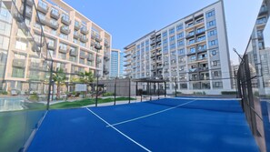 Sport court - Beverly Boulevard By HMB HOMES (Dubai)