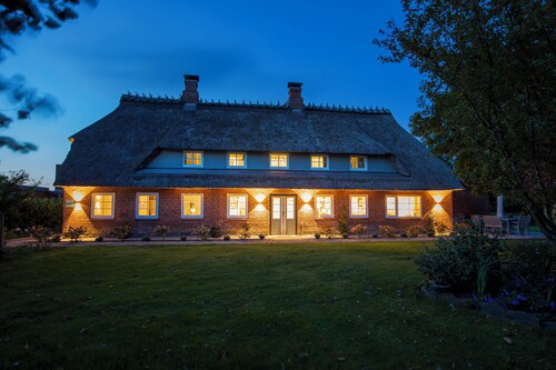 Fjord-Cottage -für Familien, 2 Parkplätze, Garten, Kamin, Terrasse, idyllisch