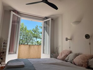Travel cot, WiFi, bed sheets - 3-bedroom house in the Verdon Natural Park (Quinson)
