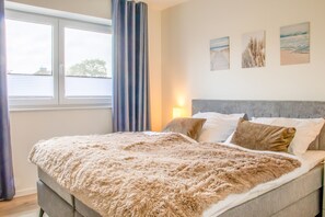 Iron/ironing board, travel cot, free WiFi - Coastal berth - KÜSTE33/14 - Sauna. Balcony. Family-friendly. (Tossens)