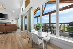 Dining - 5 Bdrm, LazyRiver, Indoor/outdoor Pools (Kimberling City)