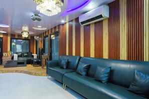 Interior - Anand Hotel With banquet hall Karol Bagh (Delhi)