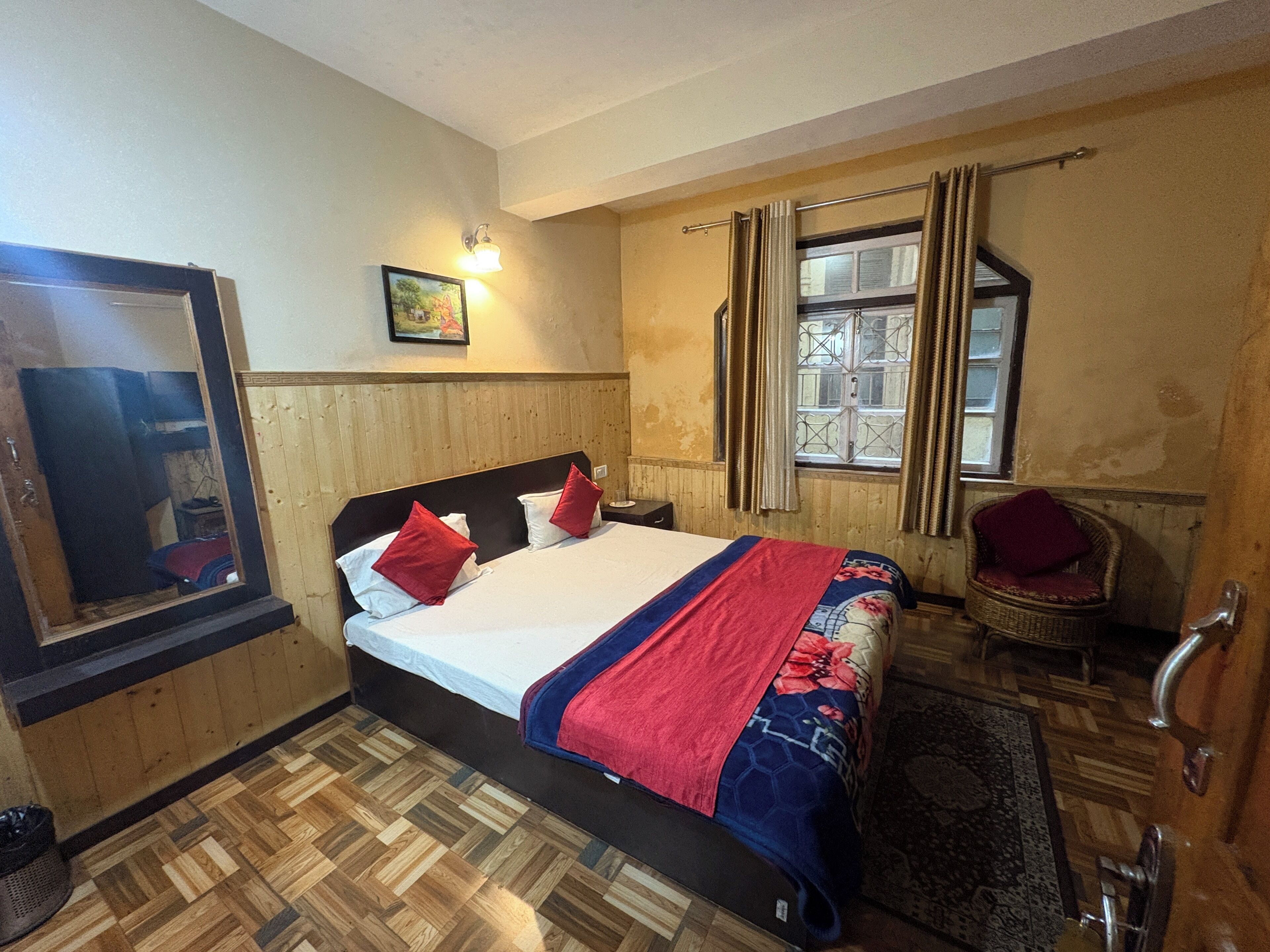 Deluxe Double Room | Free WiFi