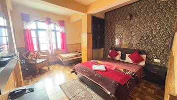 Deluxe Triple Room, Mountain View | Free WiFi