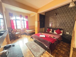 Deluxe Triple Room, Mountain View | Free WiFi - Hotel Snow View Gangtok (Gangtok)