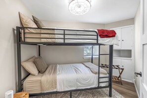 2 bedrooms, iron/ironing board, travel crib, free WiFi