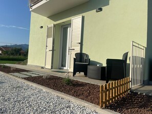 Terrace/patio - Patrizia House - Apartments a few miles from the sea with the relaxation of the countryside (Toscana)