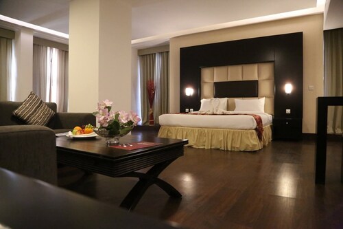 Cozy 1-bedroom apartment in lovely Salalah with fitness room