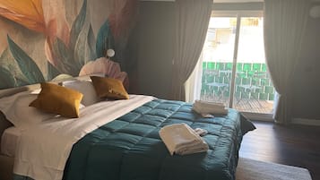 Coffres-forts dans les chambres, bureau, rideaux occultants