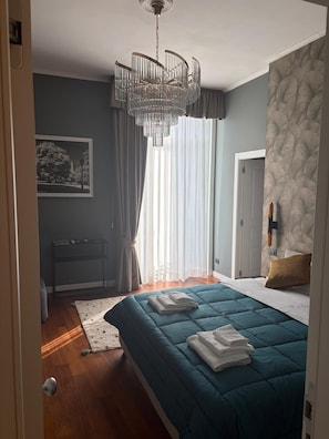 In-room safe, desk, blackout drapes, soundproofing - Zapata Relais (Naples)