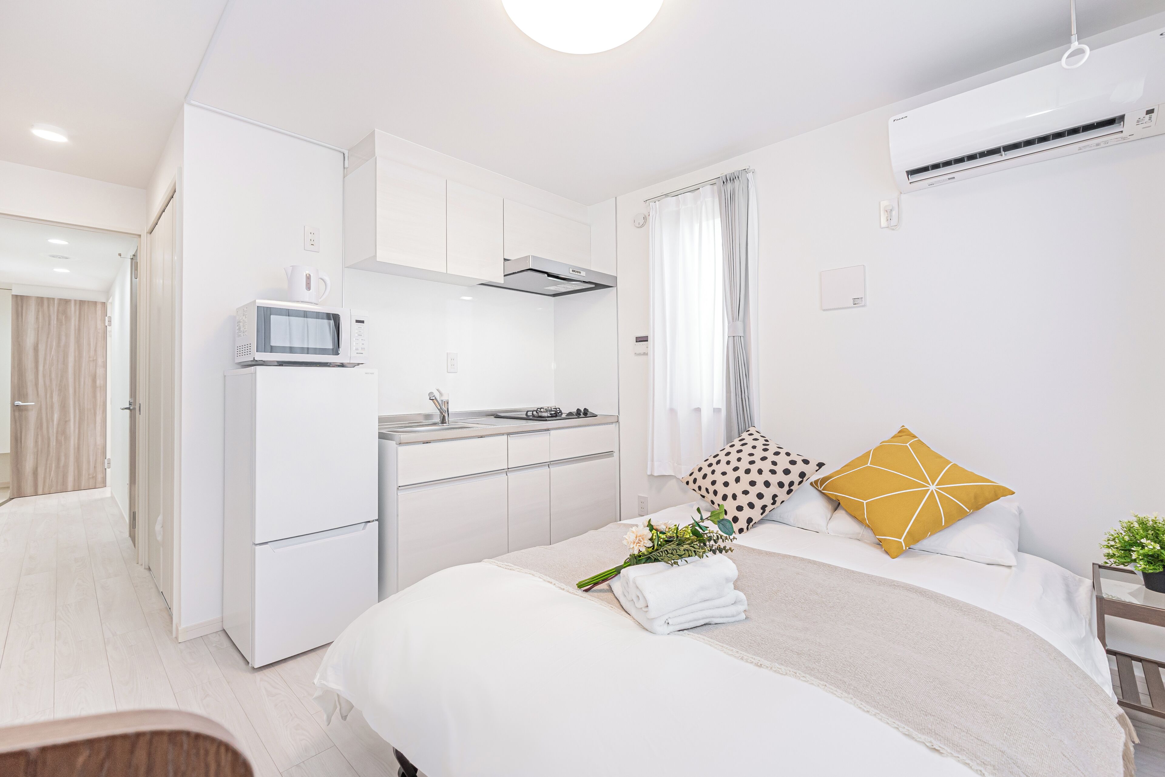 Laptop workspace, blackout drapes, iron/ironing board, free WiFi