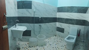 Deluxe-Doppelzimmer, Nichtraucher, Stadtblick | Badezimmer