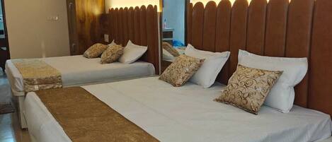 Deluxe Double Room, Non Smoking, City View | In-room safe, iron/ironing board, free WiFi