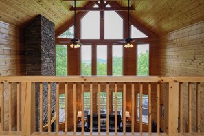 Interior - 4 King Suites-Mountain Views-Game Room- Sleeps 12 (Sevierville)