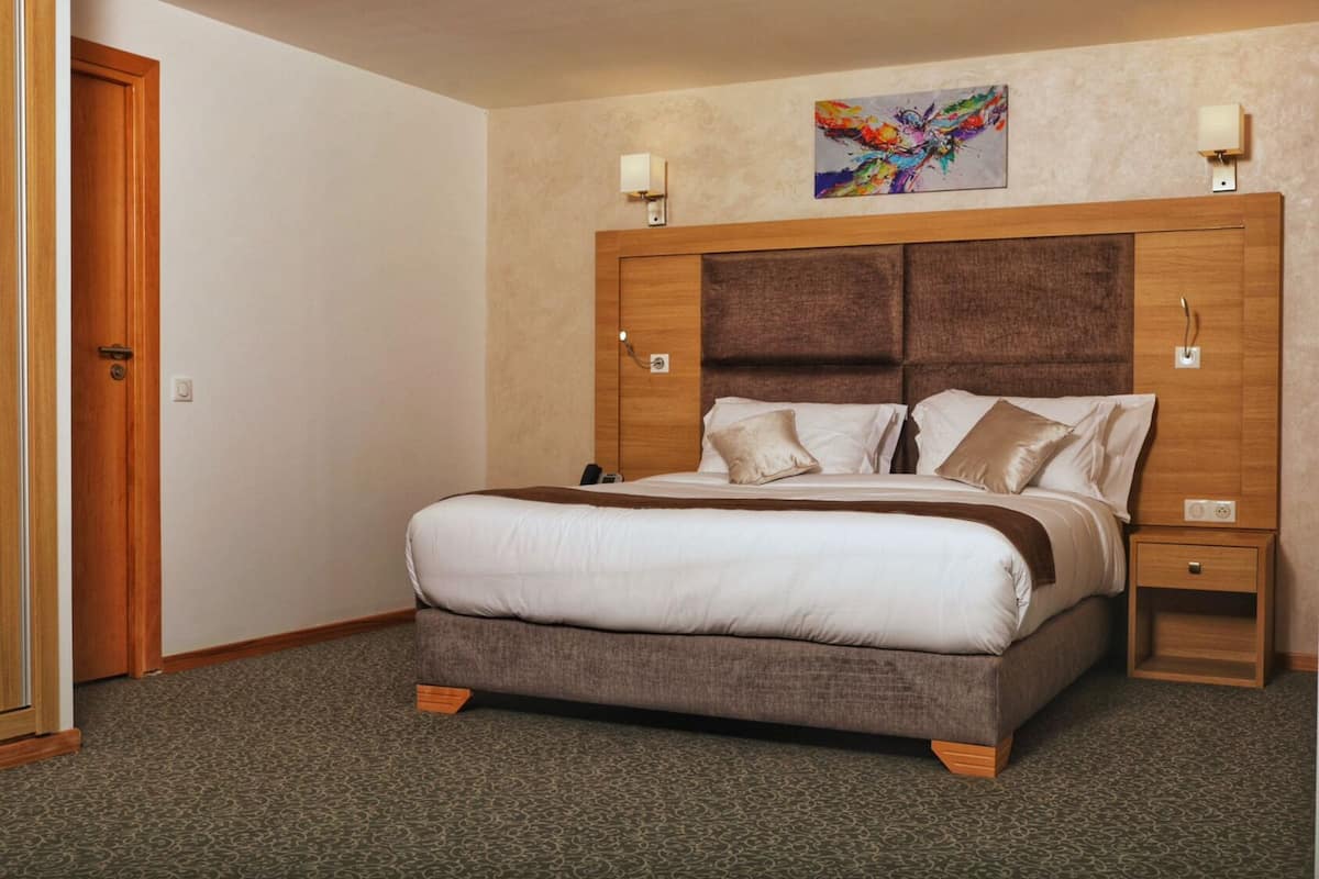 Classic Double Room, Balcony, Beach View | Desk, laptop workspace, iron/ironing board, free WiFi