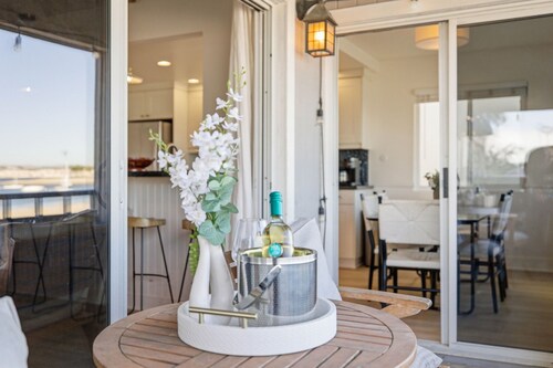 Remodeled 4BR Bayfront Home | Sleeps 12 | Stunning Views + BBQ Patio