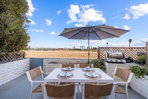Outdoor dining - Cozy 2BR Bayfront Home | Patio + Water Views in Mission Beach (San Diego)