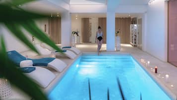 10 outdoor pools, pool umbrellas, pool loungers