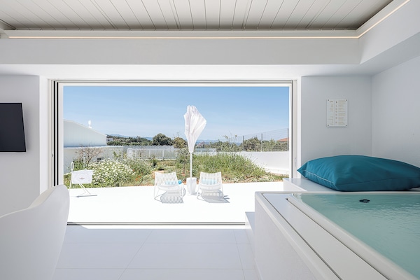 One-Bedroom Apartment with Garden View and Private Plunge Pool - Lower floor | Terrasse/Patio