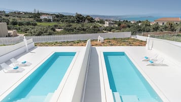 Luksusvilla, privat basseng, sjøutsikt | Utsikt mot strand/hav