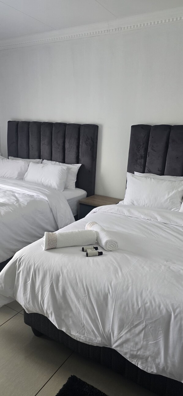 Family Double or Twin Room, 2 Queen Beds, Garden View | Free WiFi - Good night guest house (Polokwane)